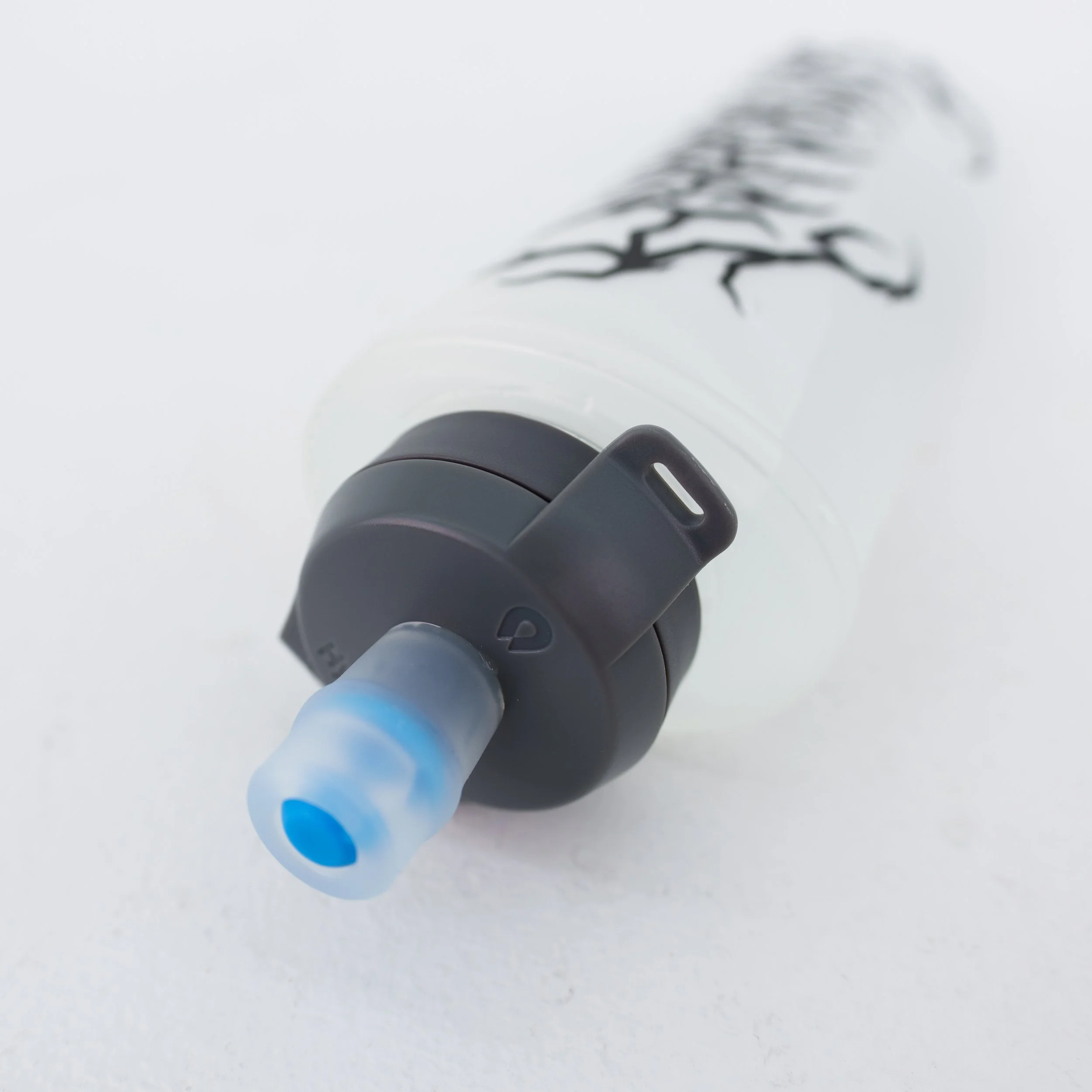 500ml HydraPak Crow Claw Flask — HYPERLYTE Liquid Performance